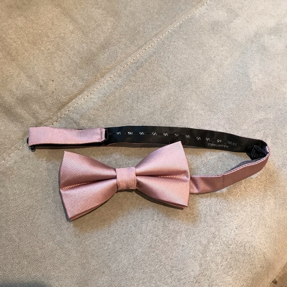 Tie Bar Grossgrain Solid Baby Pink Bow Tie